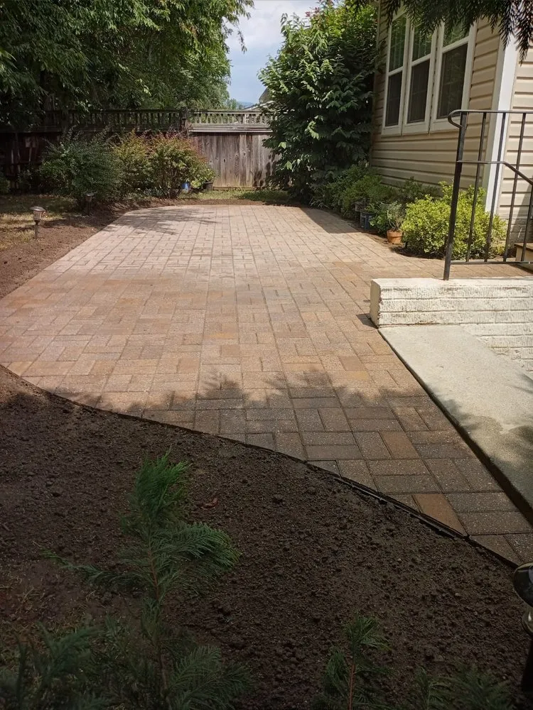 Trusted landscape design experts serving Charlottesville, VA - Vazquez Landscaping & Tree Services