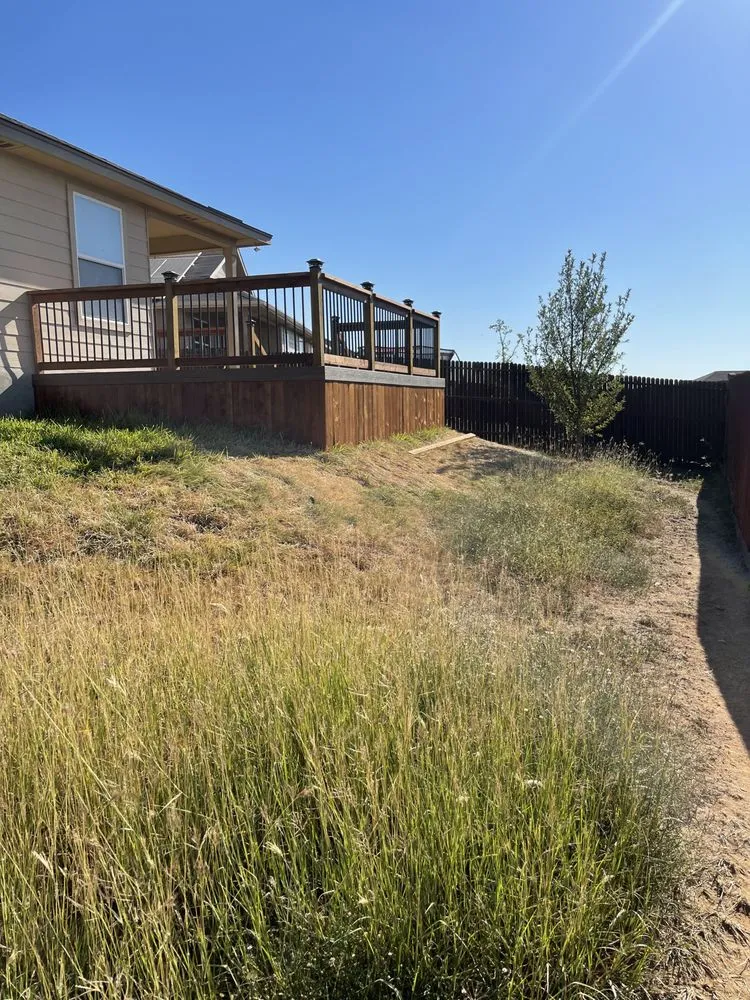 Custom yard cleanup service for beautiful yards in San Antonio, TX by Vazquez Landscaping