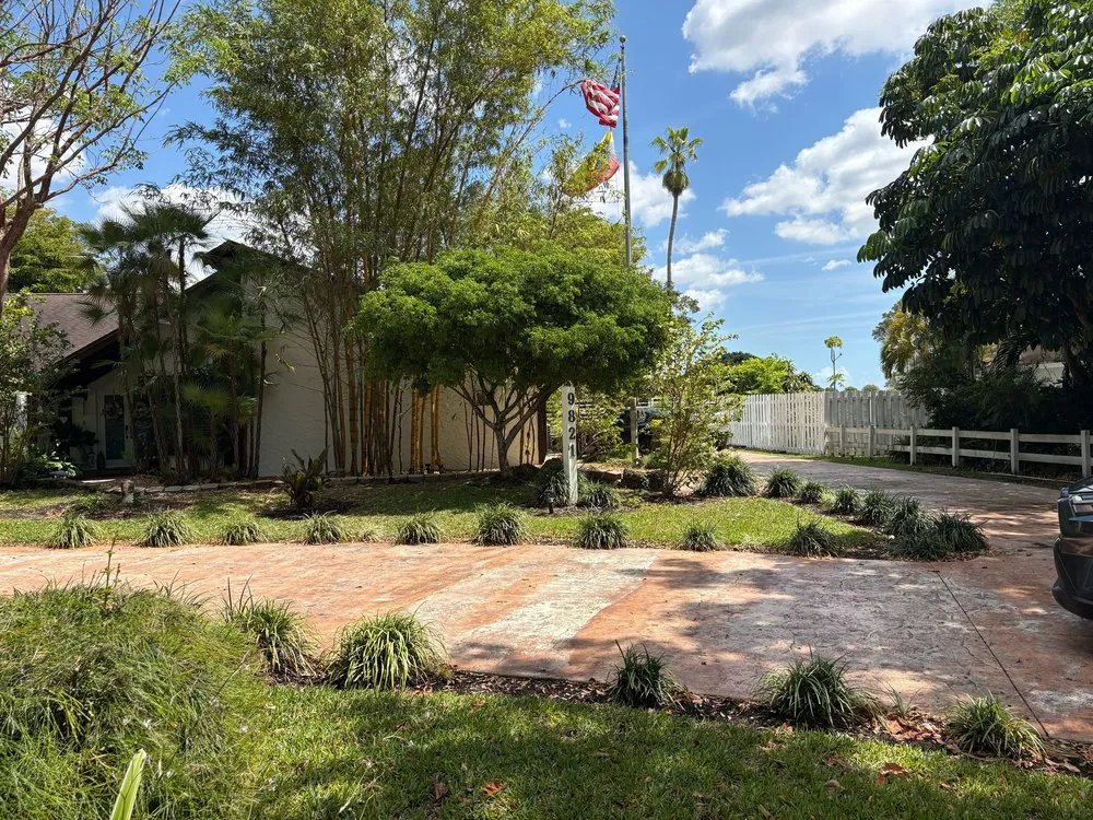 Reliable yard cleanup service experts serving Doral, FL - Vazquez Landscaping Services