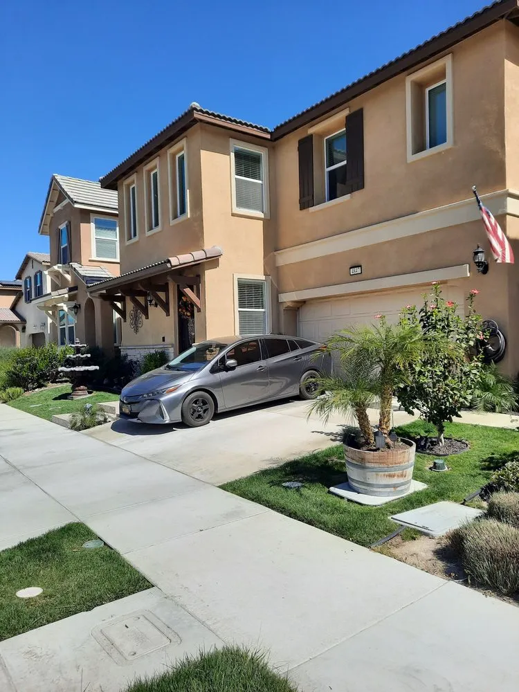 Reliable yard cleanup service experts serving Norco, CA - Vazquez Landscaping Services