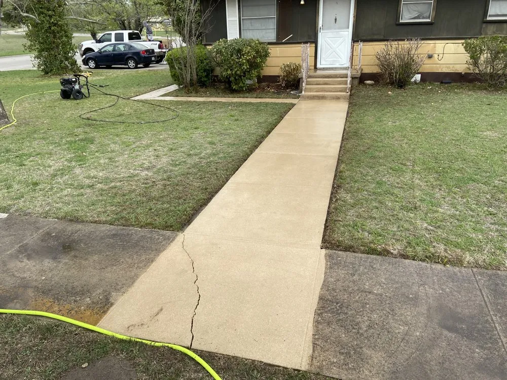 Local outdoor landscaping for homes in Killeen, TX by VB Elite Power Washing