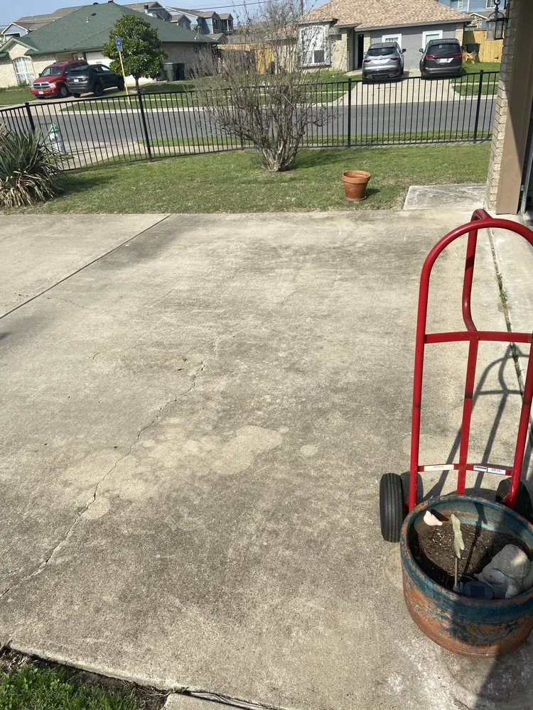 Affordable yard maintenance with custom design in Killeen, TX by VB Elite Power Washing