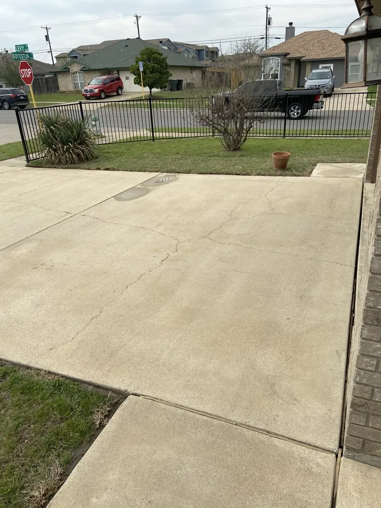 Professional landscaping services experts serving Killeen, TX - VB Elite Power Washing