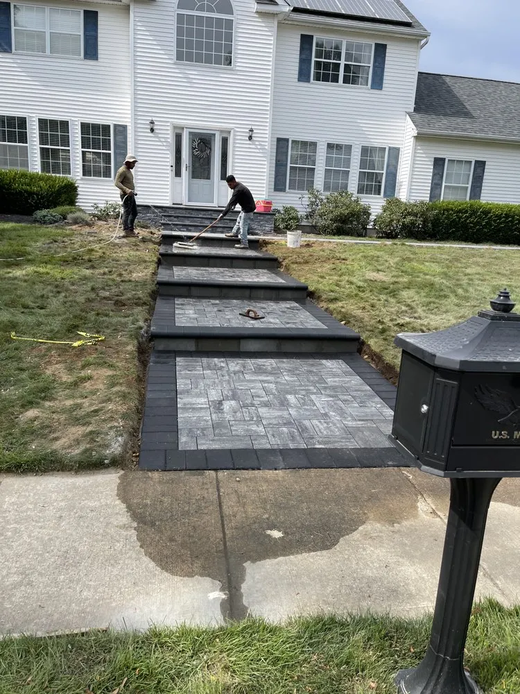Custom yard maintenance in Shirley, NY - VC Landscaping
