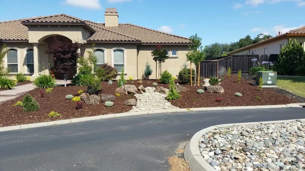 Affordable landscape design in Lincoln, CA by VC Lawn care
