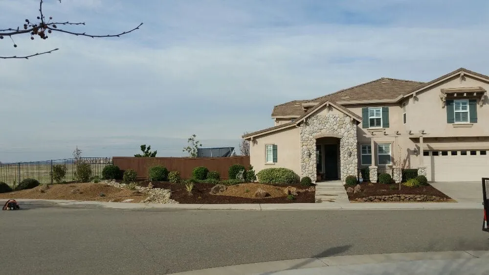 Trusted lawn mowing service in Lincoln, CA by VC Lawn care