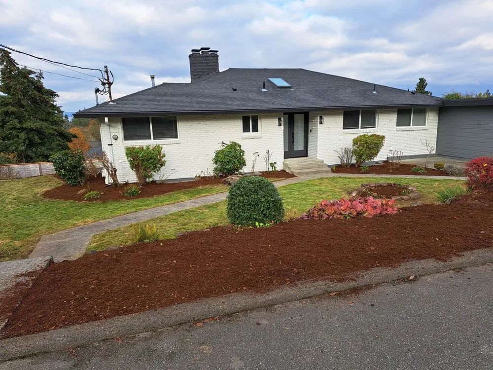 Top-rated yard maintenance for year-round maintenance in University Place, WA by VC Lawn Maintenance