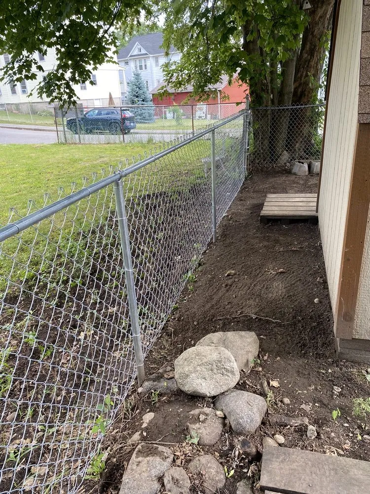 Reliable lawn mowing service experts serving Rockland, MA - Vcoelho General Services