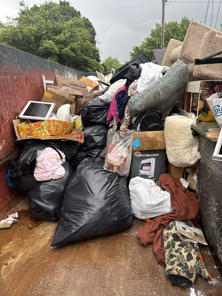 Local residential landscaping experts serving Greenfield, IN - V&D Real Estate Junk Removal