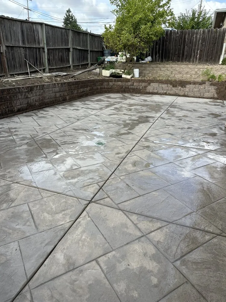 Local lawn care service for residential properties across Pittsburg, CA - Ve Landscaping