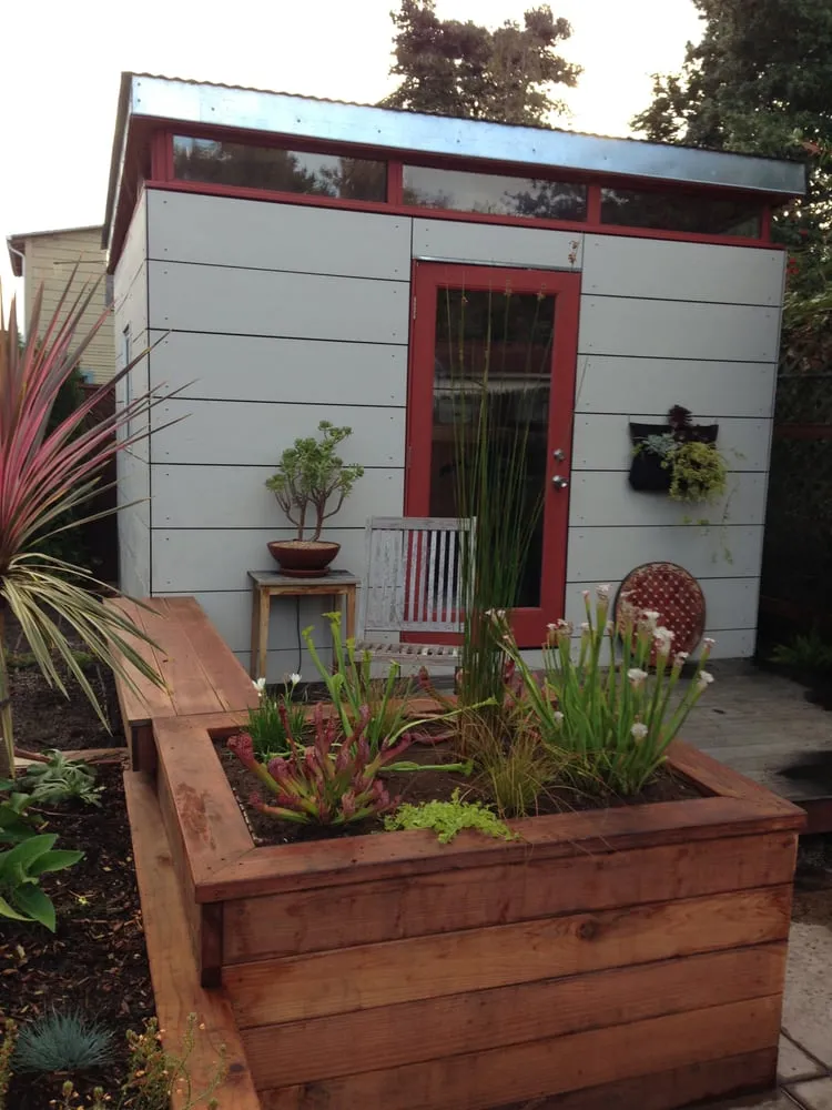 Professional landscaping services for beautiful yards in Albany, CA by Vee Horticulture