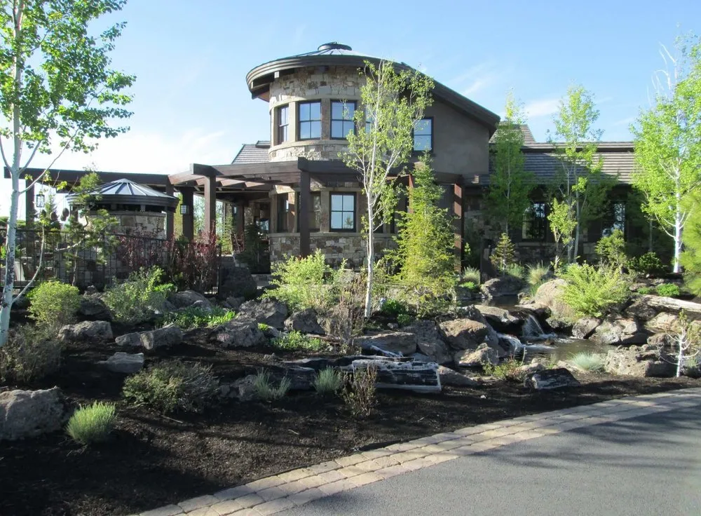Top-rated garden landscaping for homes across Bend, OR - Veek's Landscaping