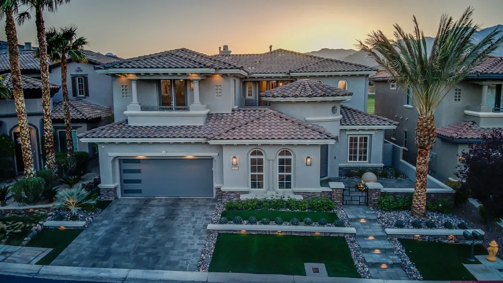 Custom lawn care service in Las Vegas, NV - Vegas Day Custom Landscaping