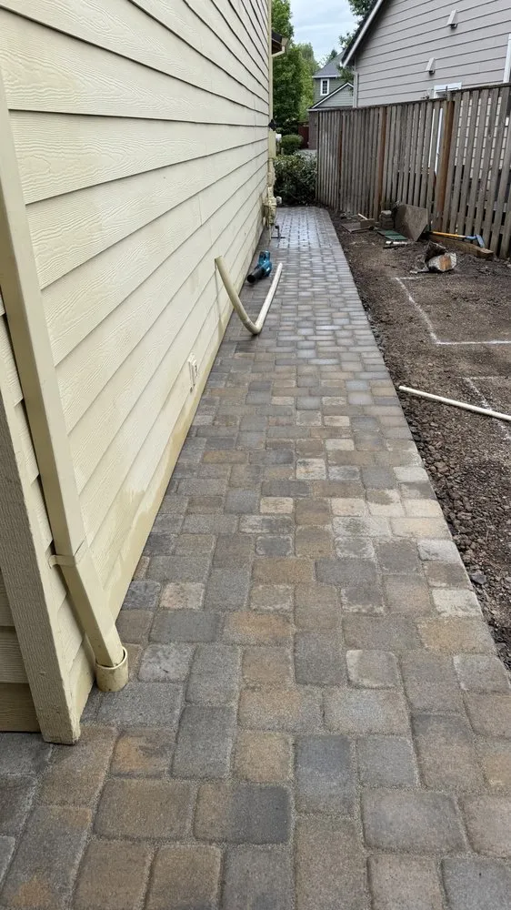 Custom lawn mowing service near you across Canby, OR - Vega’s Landscape