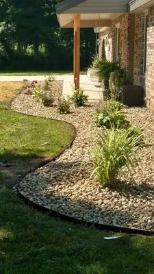 Vega's Landscaping Logo