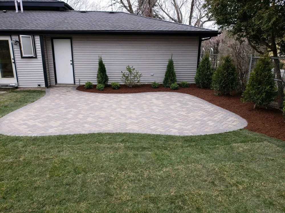 Reliable residential landscaping experts serving Wheeling, IL - Vega's Landscaping