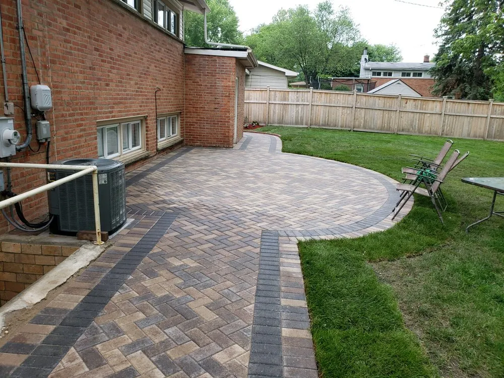 Top-rated yard maintenance experts serving Wheeling, IL - Vega's Landscaping