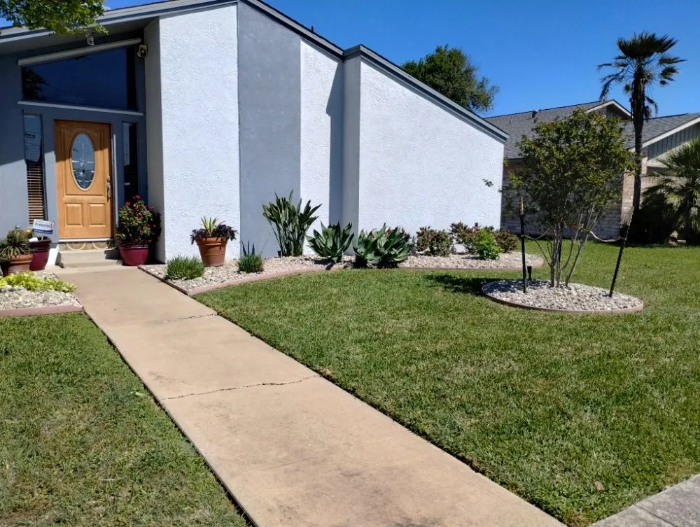 Top-rated residential landscaping for year-round maintenance across Corpus Christi, TX - Vega's Tree and Lawn Service