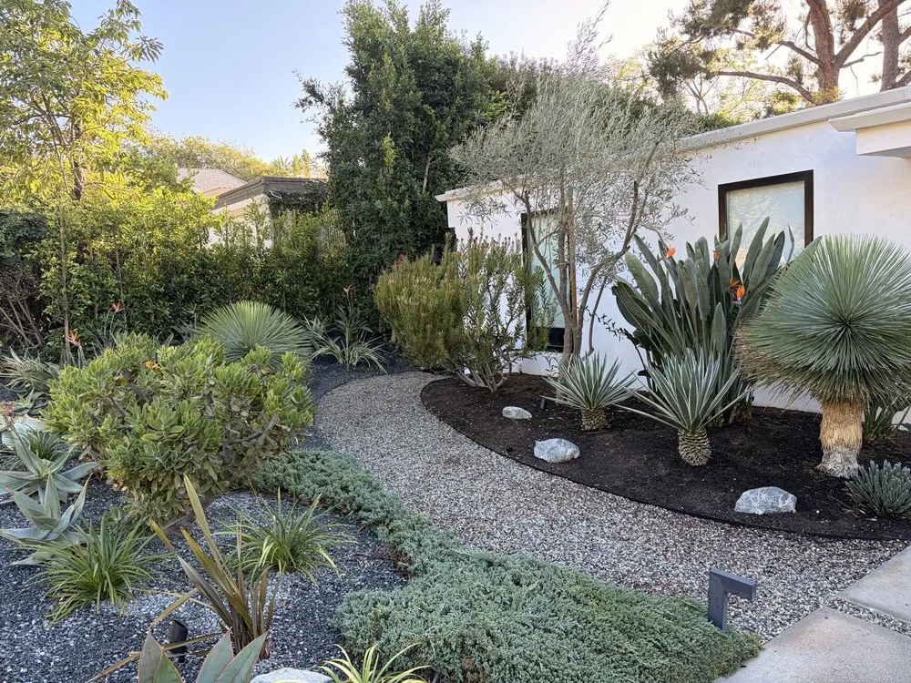 Reliable lawn mowing service with custom design across Hawthorne, CA - Velaco Gardening