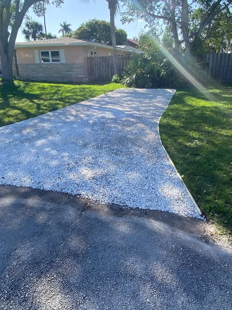 Affordable garden landscaping experts serving Stuart, FL - Velasquez Landscaping & Tree Service