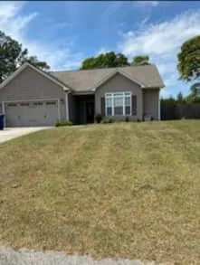 Top-rated yard maintenance experts serving Raeford, NC - Velasquez Landscaping