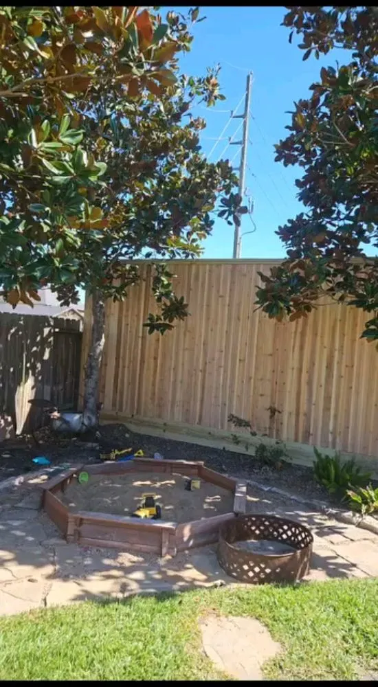 Trusted yard maintenance for homes in Spring, TX by Velasquez Landscaping