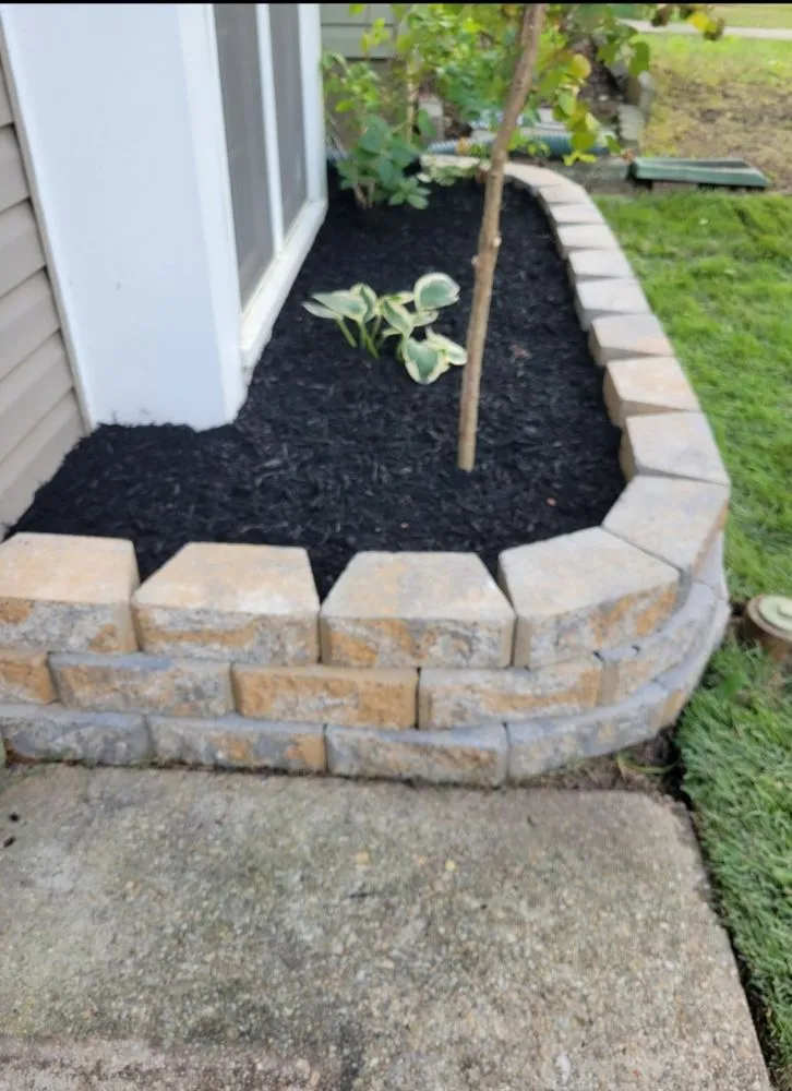 Reliable yard cleanup service with custom design across Waldorf, MD - Velasquez Landscaping