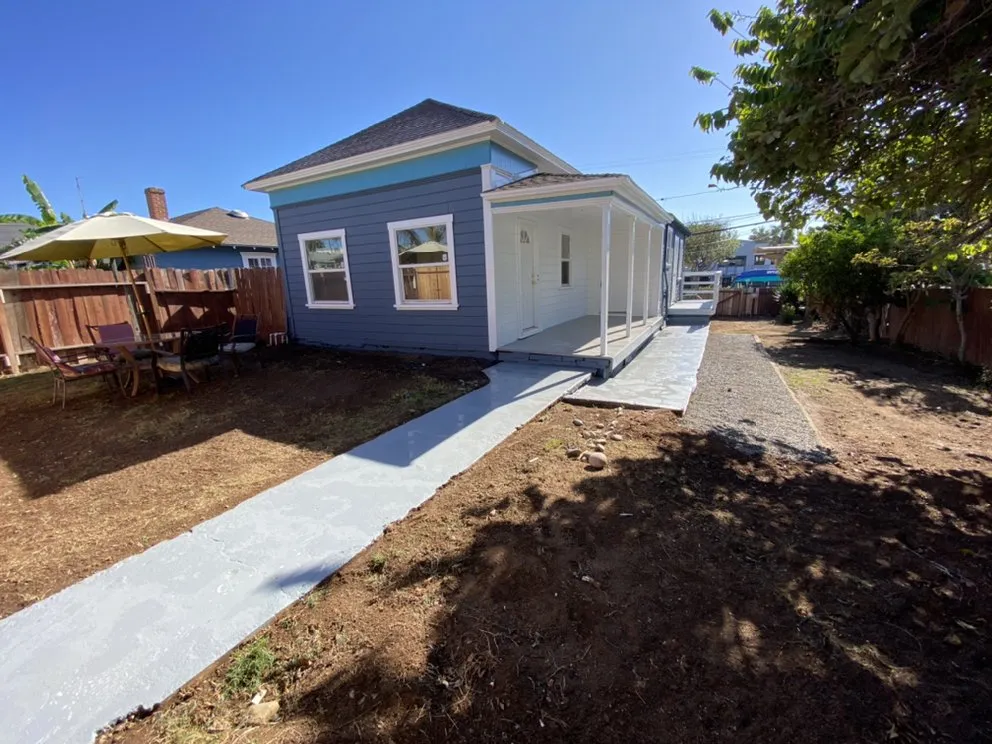 Expert residential landscaping in Encinitas, CA by Velasquez Tree Services