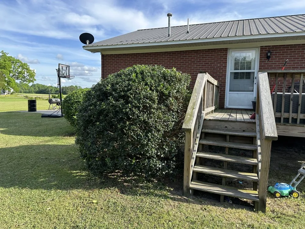 Custom yard maintenance in Mount Olive, NC by Velasquez’s Lawn Care and Landscaping