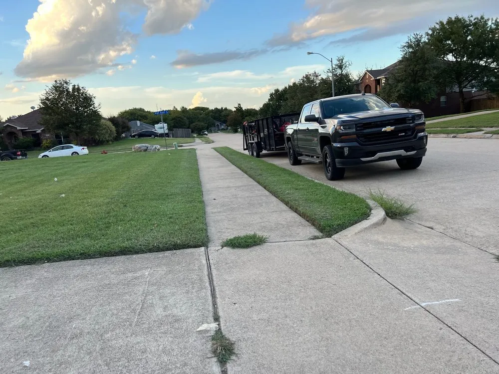 Affordable lawn mowing service in Midlothian, TX - Velazquez Lawn & Landscaping