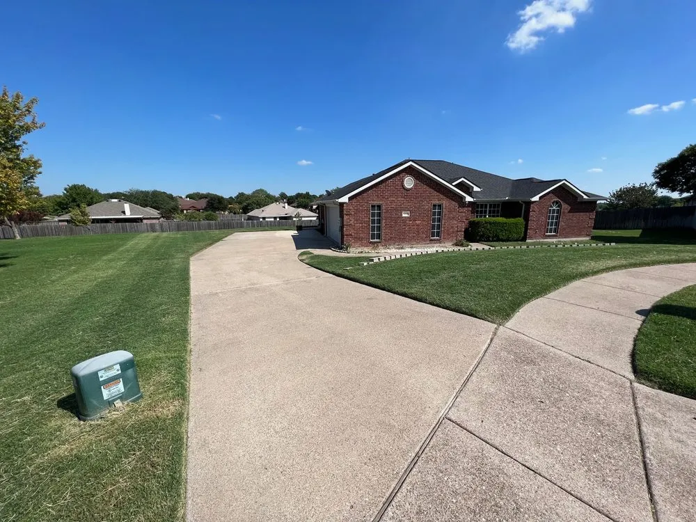 Trusted yard maintenance experts serving Midlothian, TX - Velazquez Lawn & Landscaping