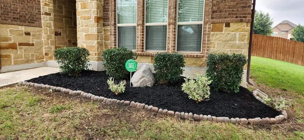 Top-rated lawn mowing service with custom design across Selma, TX - Velazquez Lawn Service