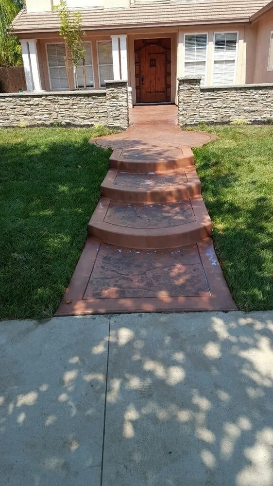 Local landscaping services experts serving Oakley, CA - Velez Landscaping