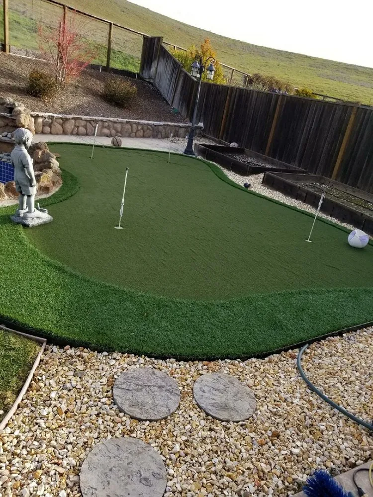 Top-rated lawn mowing service in Oakley, CA by Velez Landscaping