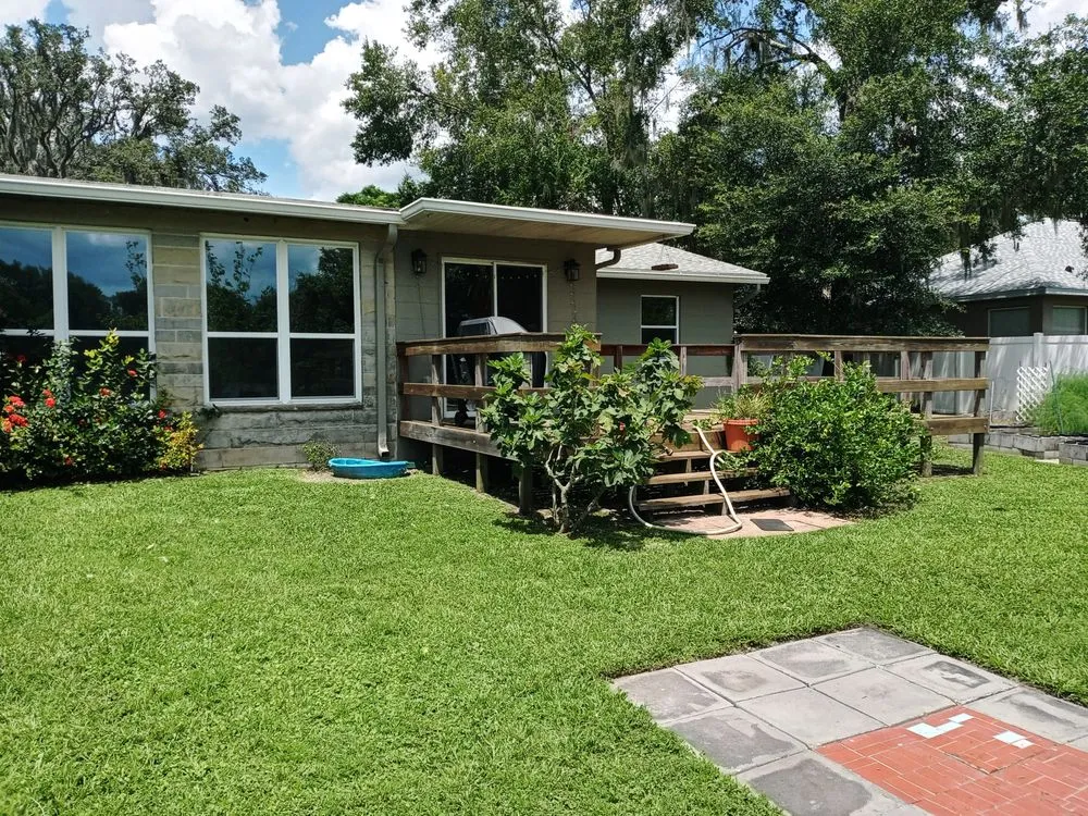 Reliable lawn care service for residential properties in Alafaya, FL by Velvet Yard Landscaping