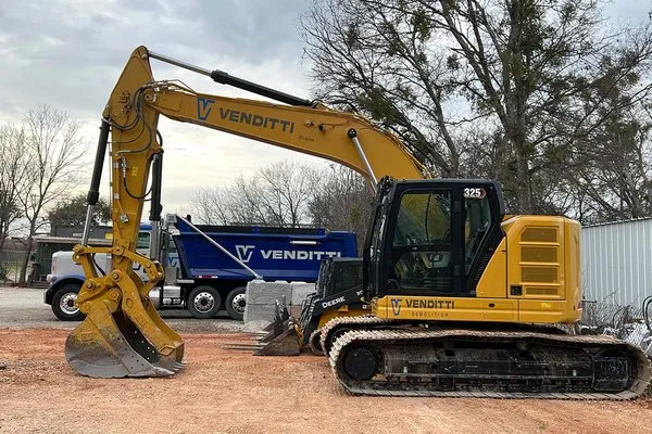 Venditti Demolition Logo