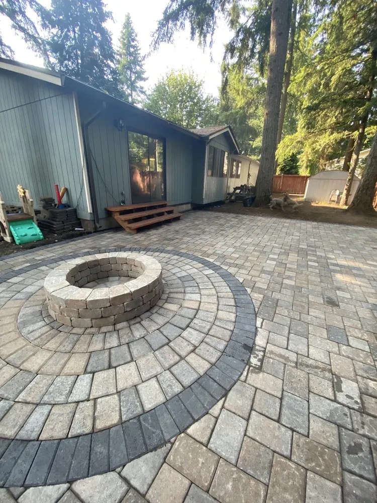 Top-rated yard cleanup service experts serving Centralia, WA - Venegas Construction