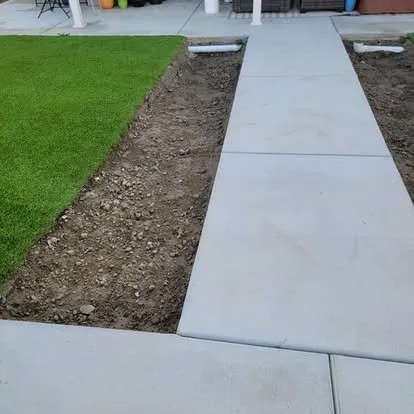 Reliable landscaping services with custom design across Shelbyville, TN - Venegas Landscaping And Grading