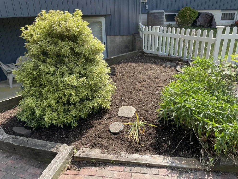 Local residential landscaping in Lambertville, NJ by Venettoni Bros Lawn Maintenance