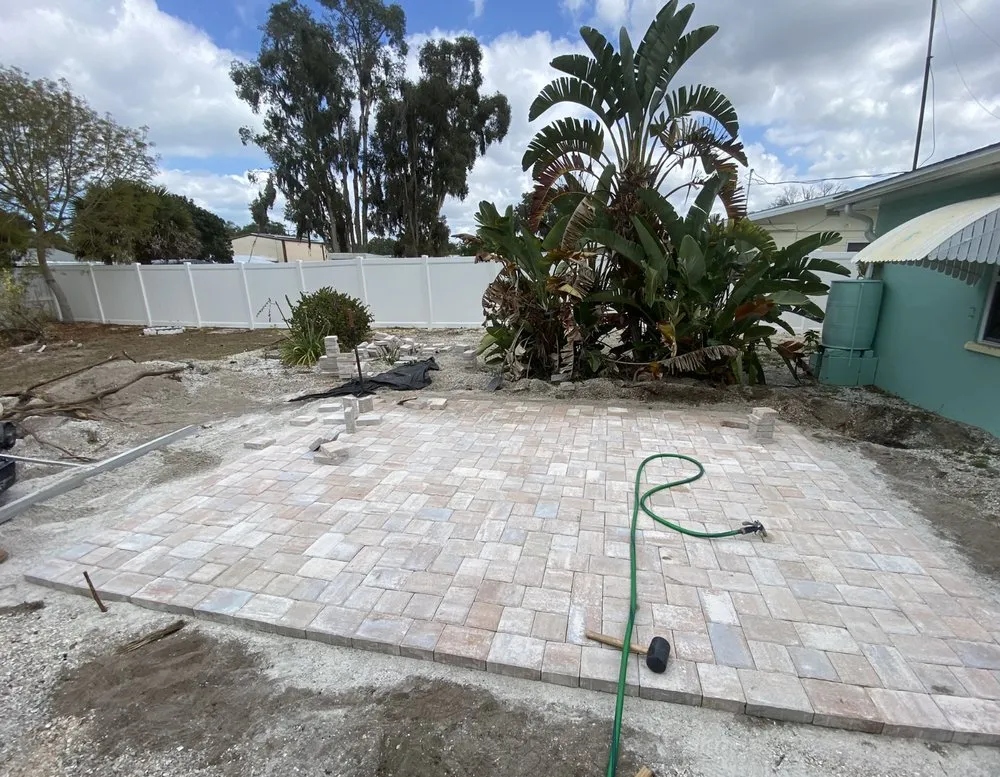 Affordable garden landscaping in Venice, FL by Venice Pavers & Landscape