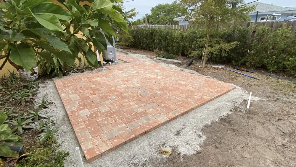 Top-rated lawn mowing service in Venice, FL by Venice Pavers & Landscape