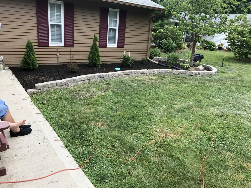 Reliable outdoor landscaping experts serving Elyria, OH - Venomscape Landscaping