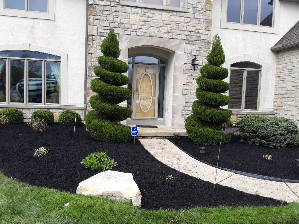 Top-rated yard cleanup service in Columbus, OH by Ventura Brothers Landscaping