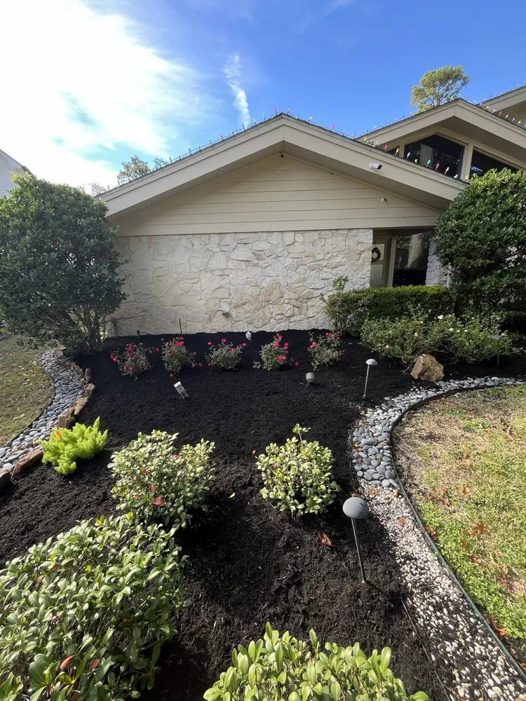 Professional landscaping services in Houston, TX by Ventura Landscape