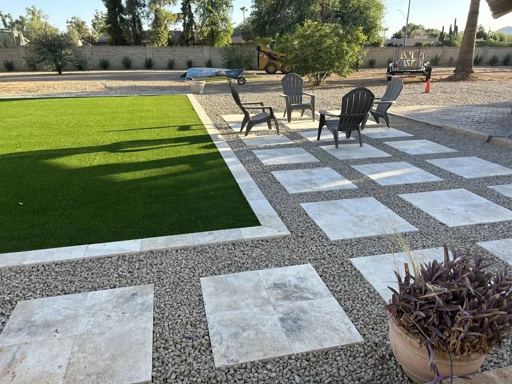 Professional lawn care service experts serving Phoenix, AZ - Ventura Landscaping Services
