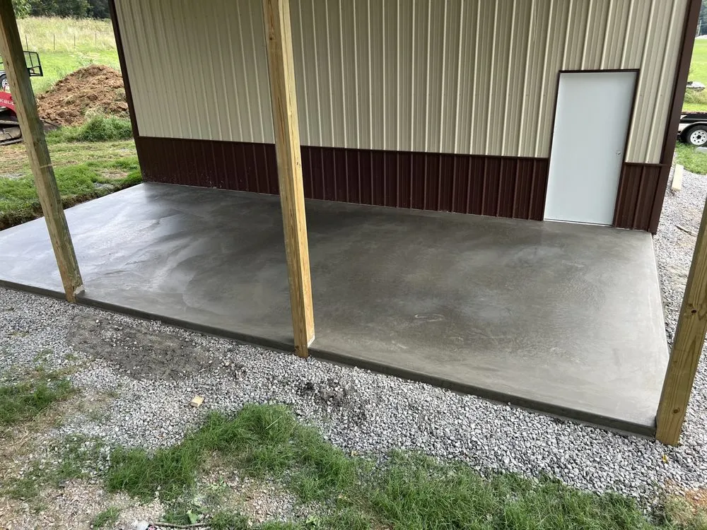 Professional lawn mowing service experts serving Greenville, SC - Ventura Premium Outdoor Service