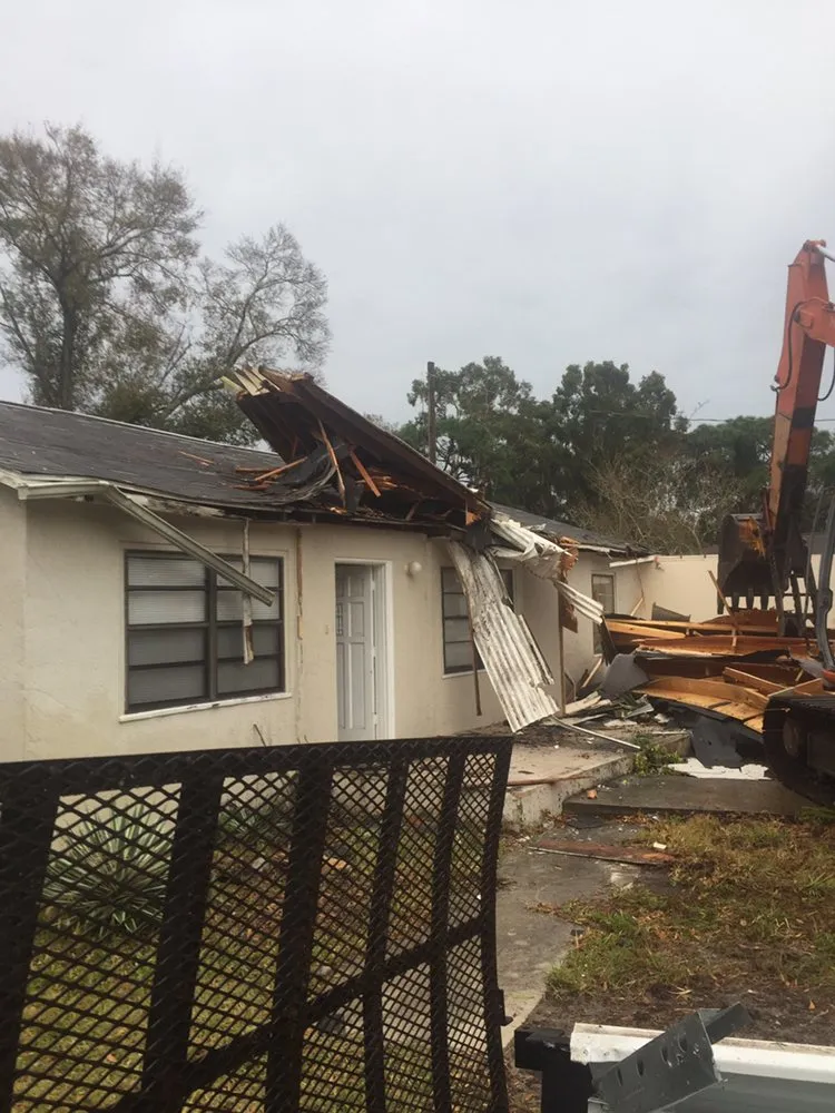 Custom residential landscaping for beautiful yards in Sarasota, FL by Ventura Tree and Lawn Service