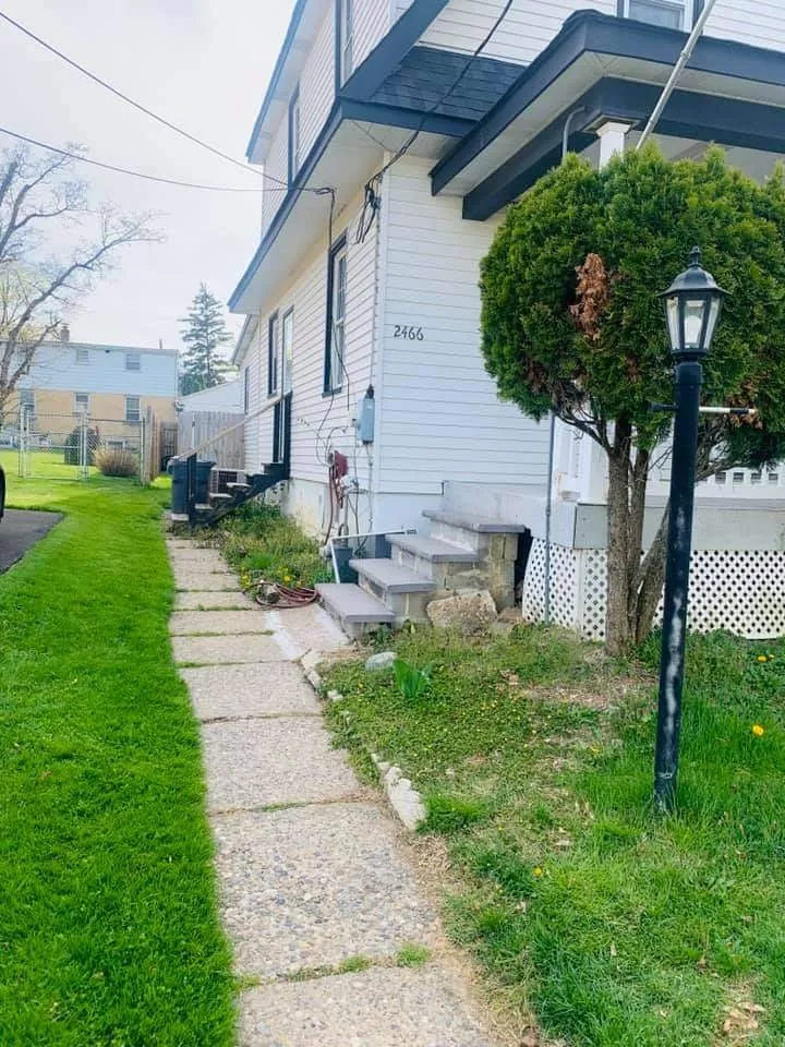 Local yard maintenance in Oreland, PA by Ventura’s Landscaping