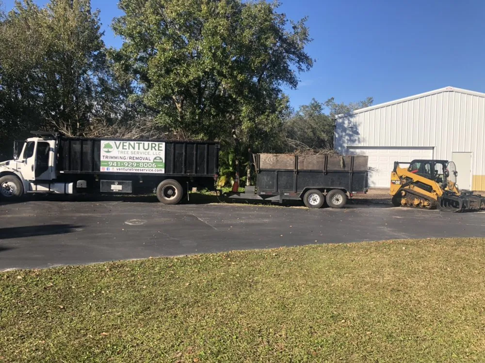 Professional yard maintenance in Sarasota, FL - Venture Tree Service