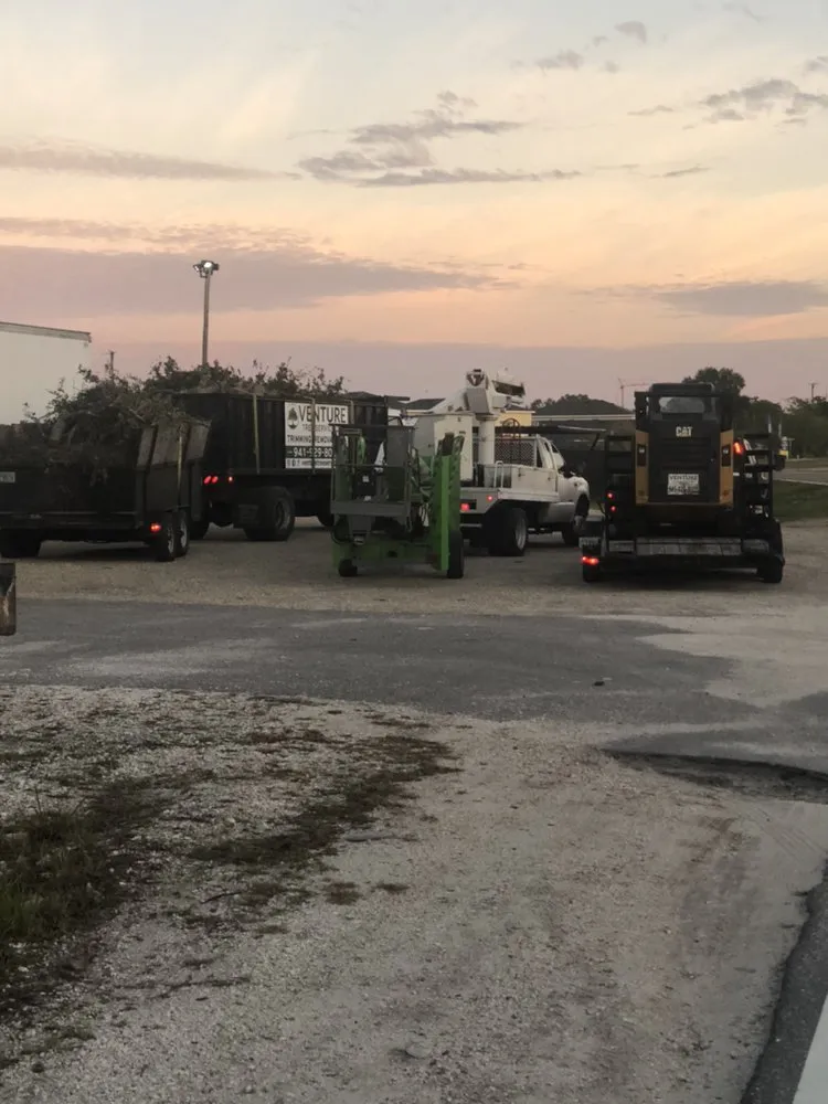 Affordable lawn mowing service experts serving Sarasota, FL - Venture Tree Service